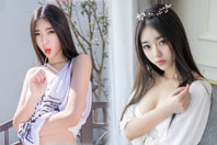 同济校花置身麦田神情陶醉