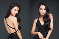 同济校花置身麦田神情陶醉