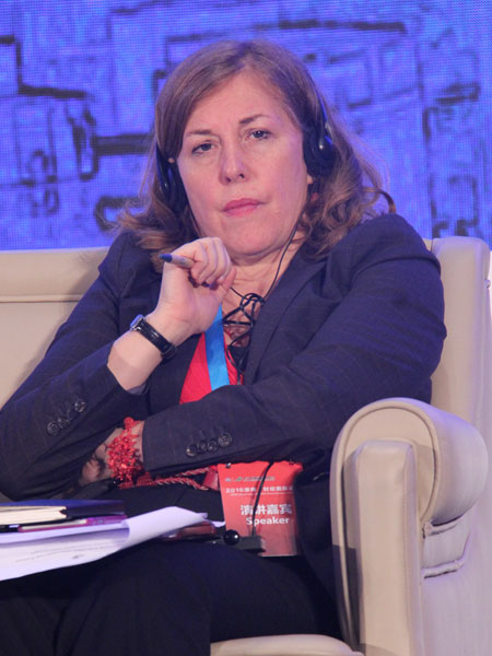 法国外贸银行(Natixis)亚太区首席经济学家Alicia-Garcia-Herrero　