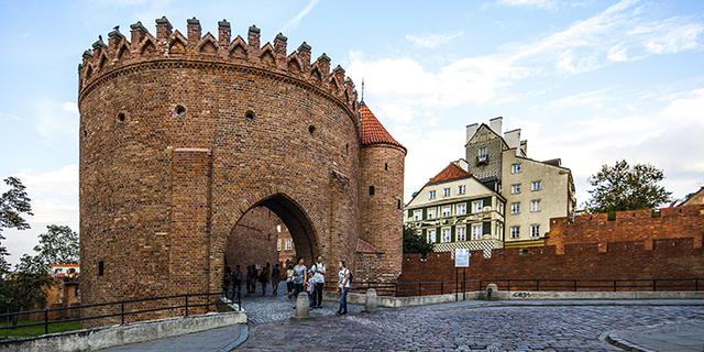 走进幽静的华沙古城