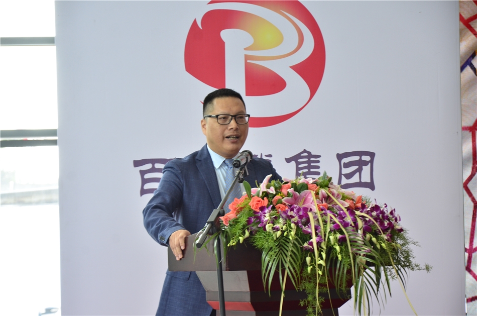董事长腾_赛腾董事长孙丰照片