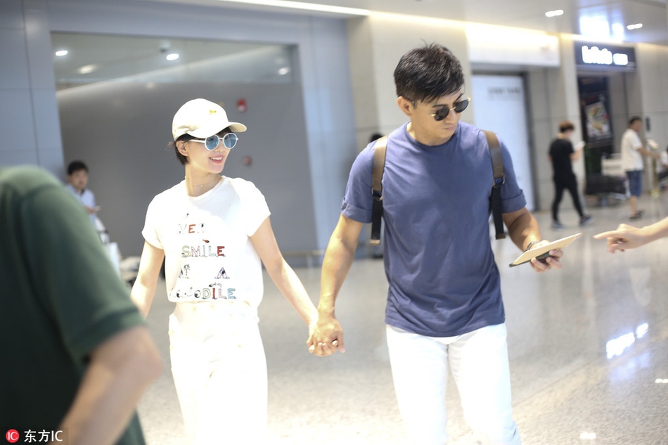 十指紧扣手牵手曲谱_手牵手十指紧扣图片