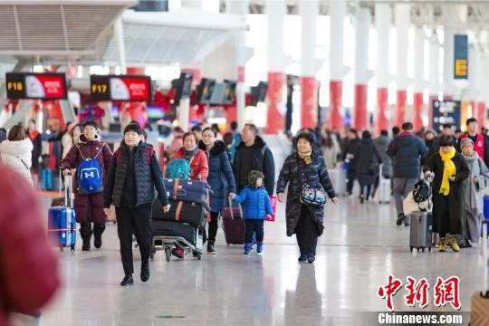 杭州机场迎来春运高峰。杭州机场供图