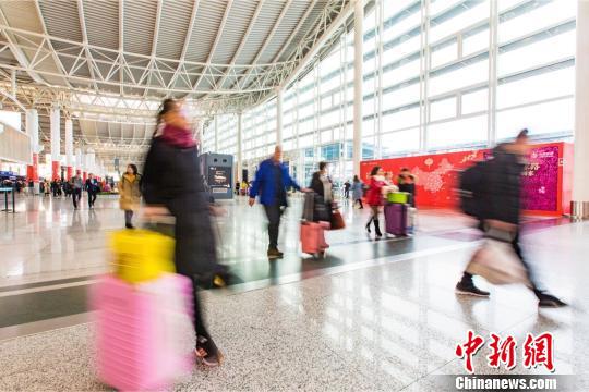 杭州机场迎来春运高峰。杭州机场供图