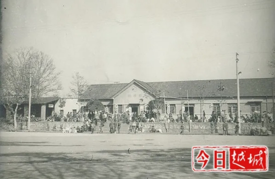 (五十年代建造的绍兴火车站)