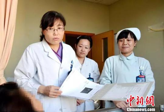 图为:入院治疗 玉环市人民医院提供