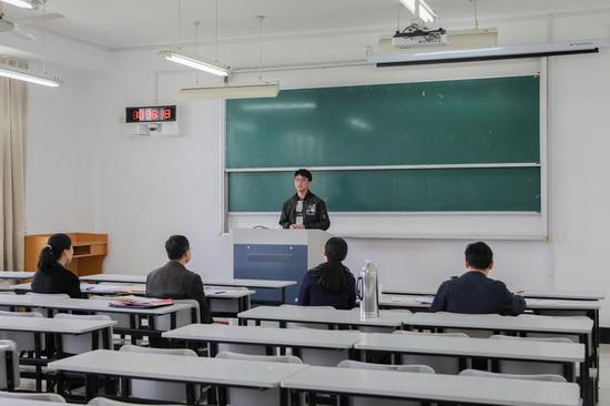 杭州电子科技大学“三位一体”招生考试面试现场。(杭州电子科技大学供图)