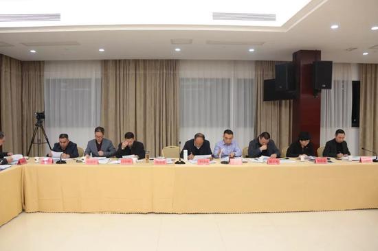 仙居县召开第十次常务会议