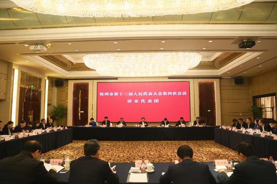 摄影 刘策
