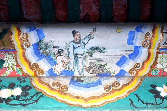 颐和园乐寿堂游廊上一幅描述李白「举杯邀明月」的彩绘。|图:quanjing.com