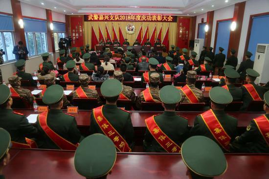 ?#22025;?#34920;彰大会现场。杨宇翔摄