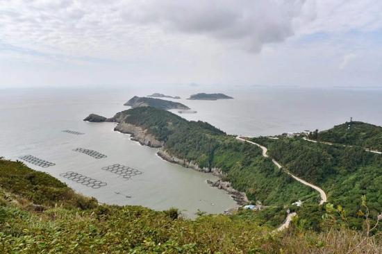 资料图:椒江大陈岛黄鱼养殖网箱 范宇斌 摄