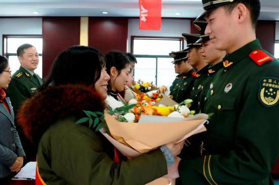 图为活动现场。武警绍兴支队供图