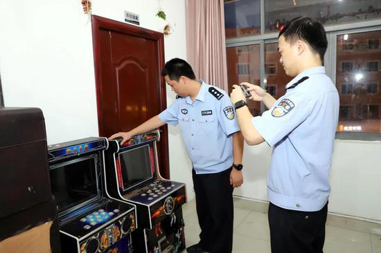 图为:查获现场。叶明銮 摄