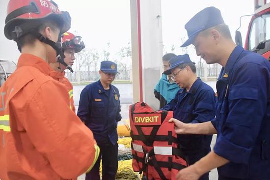 政工招聘_台州 战时政工5大招 护航 利奇马 救援遂行任务
