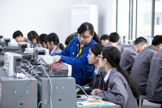 成立平阳分院 逾300家企业合作 毕业生就业率99.15% 温州技师学院高质量孵化新工匠