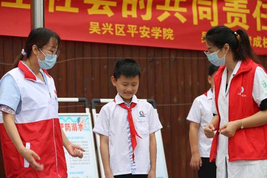 防溺水宣传进校园 环渚供图