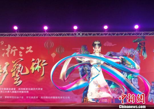 演出现场。 朱琦 摄