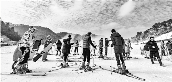 湖州人口总数_湖州龙之梦(3)