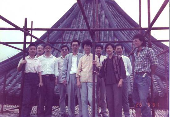 ▲1991年修缮时留下来的老照片,中间戴眼镜的女士就是郭黛姮。