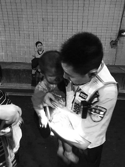 杭长高速隧道两车相撞起火随时爆炸