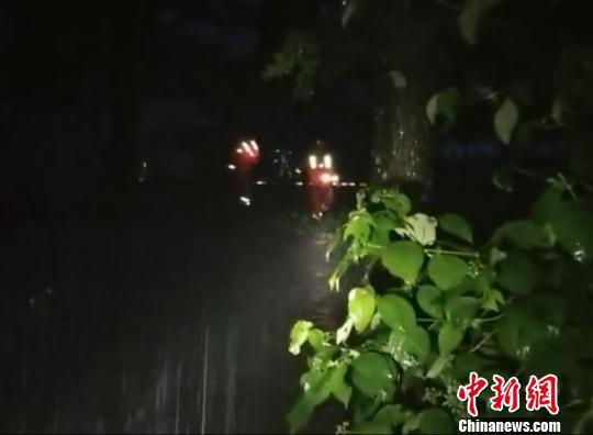 图为:救援现场。仙居县委宣传部供图