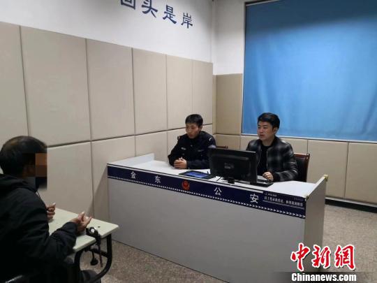 马某被迅速抓获 奚金燕 摄