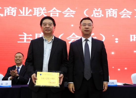 八维集团老总_云维集团老总樊剑图片(3)