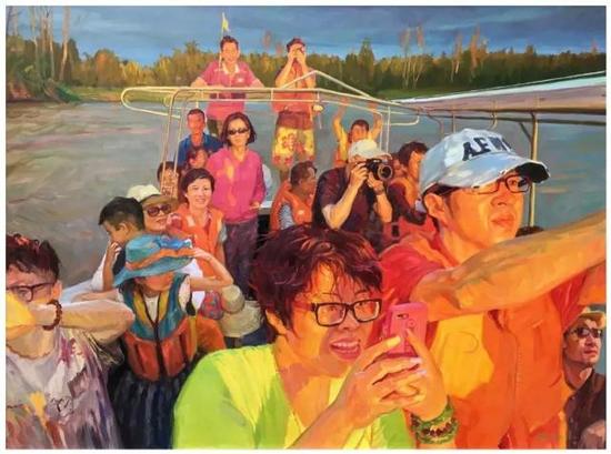 ▲丈夫姚胜荣的油画《人在旅途》就是以他们一家人在外旅行的经历感受为创作题材的作品。