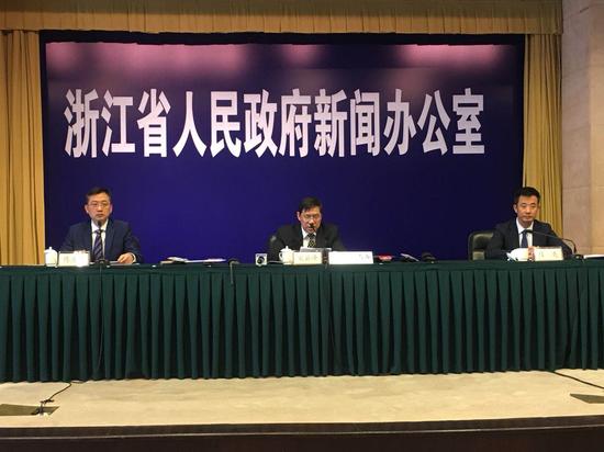 图为新闻发布会现场。