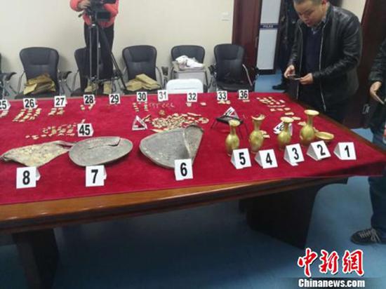 青海警方追回的文物 本文图均为 中新网 图