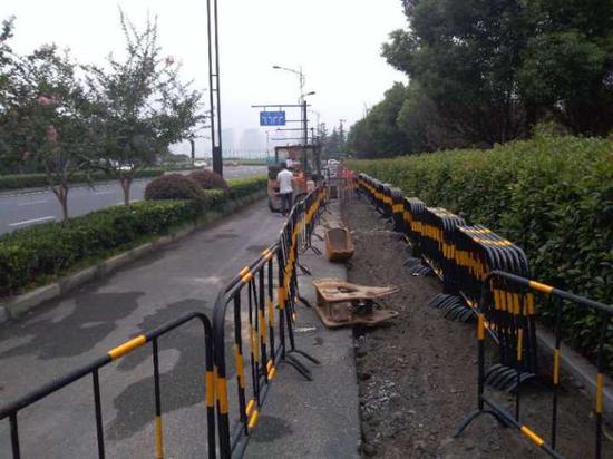 (图:婺江路正在施工中)