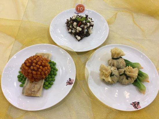 杭州市首届老年食堂厨艺大赛冠军菜品(茄汁鱼球套餐)。