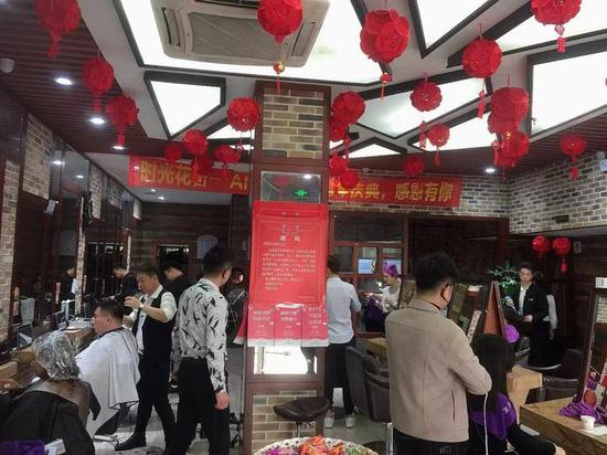 年前十几天的订单量,从往日的70多单,一路涨到一天100多单。