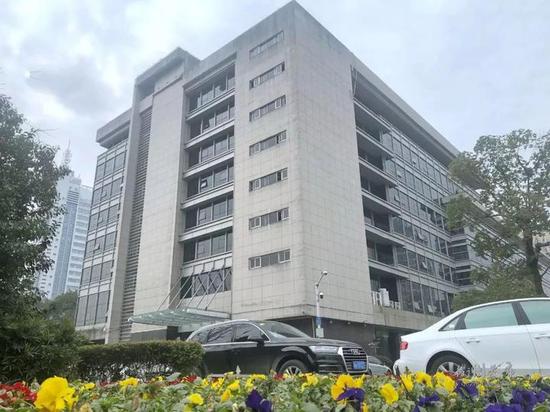 行政中心5号楼(原人大政协楼):三江东路3号