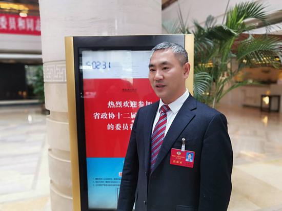 金爱武 周禹龙 摄