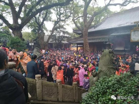 港区、码头、寺庙……