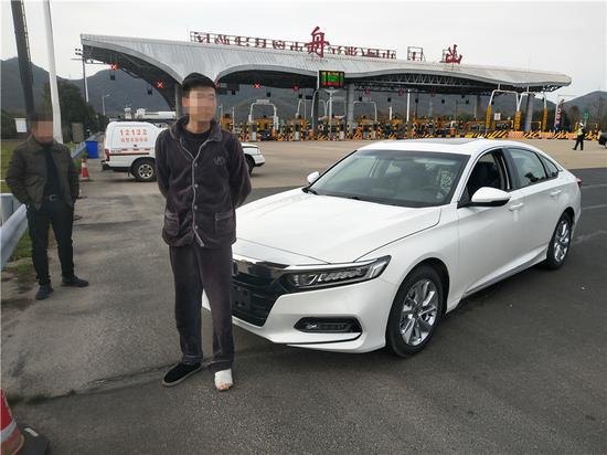 图为查获现场。高速交警舟山支队提供