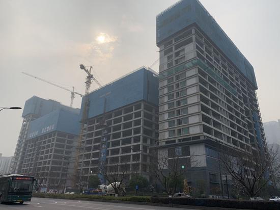 杭州在建住宅。 郭其钰 摄