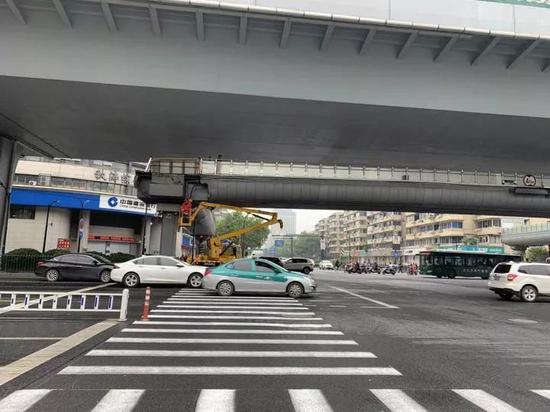 5月19日11时30分,杭州交警发布了实时路况播报: