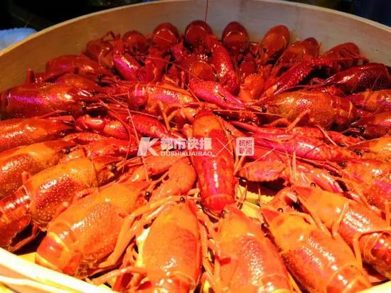 小龙虾 陈彦汝摄