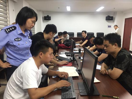 “退役军人一件事”改革试运行。 富宣 摄
