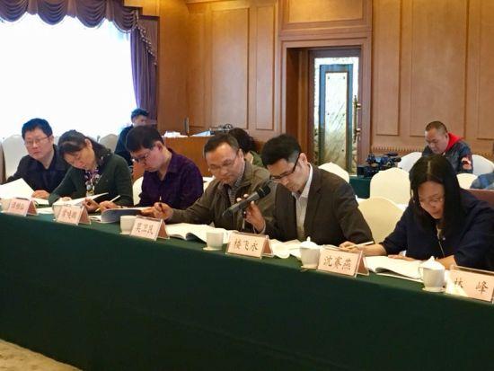 《在用非道路移动机械用柴油机排气烟度排放限值及测量方法》强制性地方标准立项听证会 钱晨菲 摄