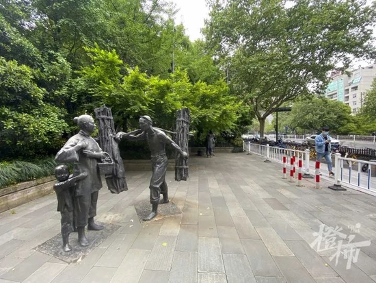 杭州菜市桥雕塑15年来命运多舛 已经不是最初的模样