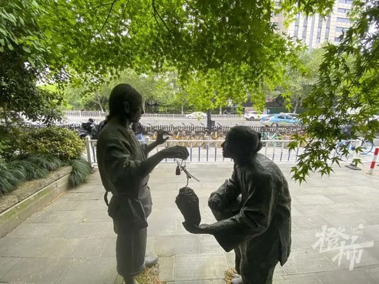 杭州菜市桥雕塑15年来命运多舛 已经不是最初的模样