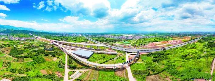2019年7月,施工建设中的金建高速二仙桥东互通