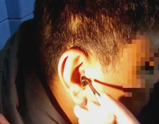 杭州一男子和女同学吃了顿饭 唱歌喝酒还输掉