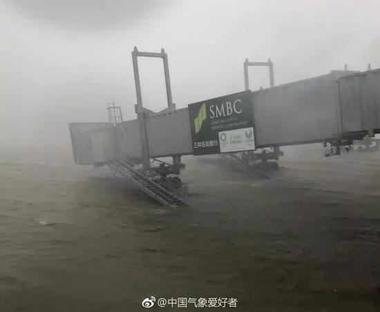 杭州游客亲历日本25年最强台风 大阪机场淹成
