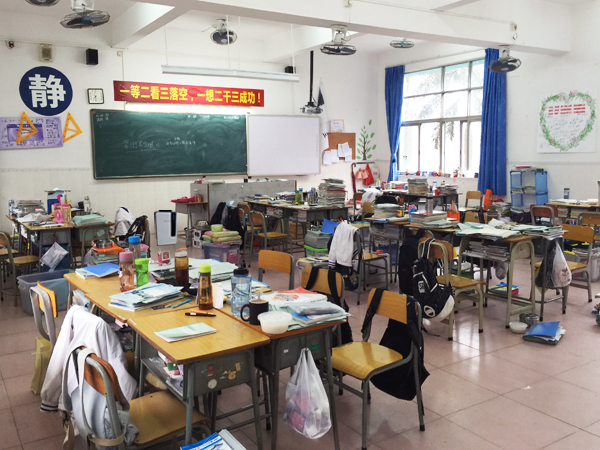 浙江高科技高考班:配备空调隔音玻璃除湿机