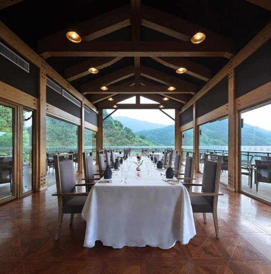 郡安里君澜携手Discovery开展香港青年探索极